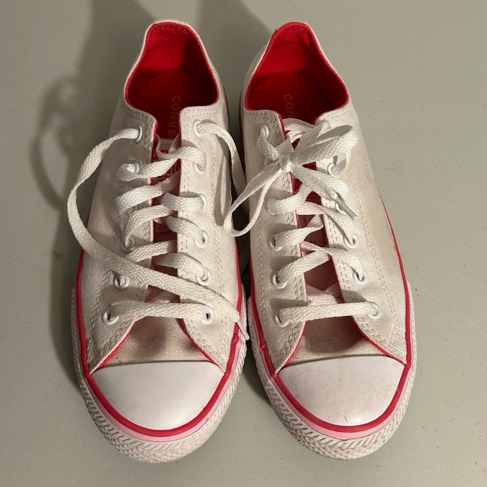 Converse juniors low tops